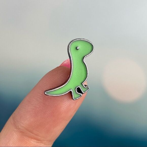 Velociraptor Green Small Enamel Pin/ Brooch Lapel - Picture 1 of 6